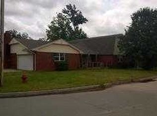 200 NE 21st St, Moore, OK 73160