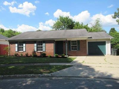 1217 Crown Cir, Lexington, KY, 40517