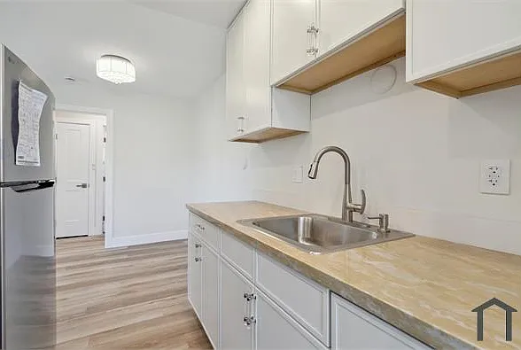3441 Laguna Ave #1 — Photo 14