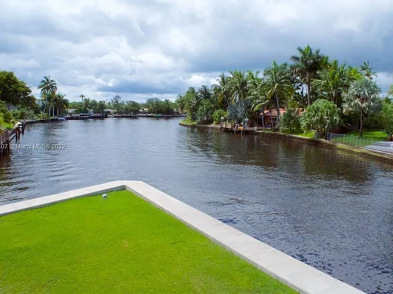 1812 E Oakland Park Blvd #35 — Photo 5