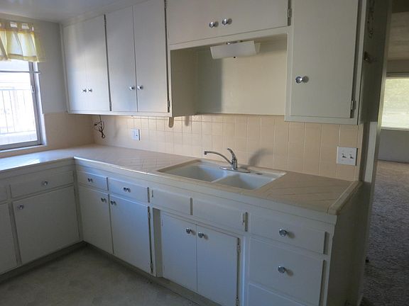 4th image of 11465 Iris St