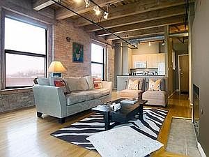 2nd image of 2511 W Moffat St APT 404-G