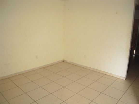 3rd image of 4057 Tymberwood Ln #23