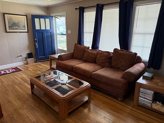 2nd image of 1716 Sheppard St