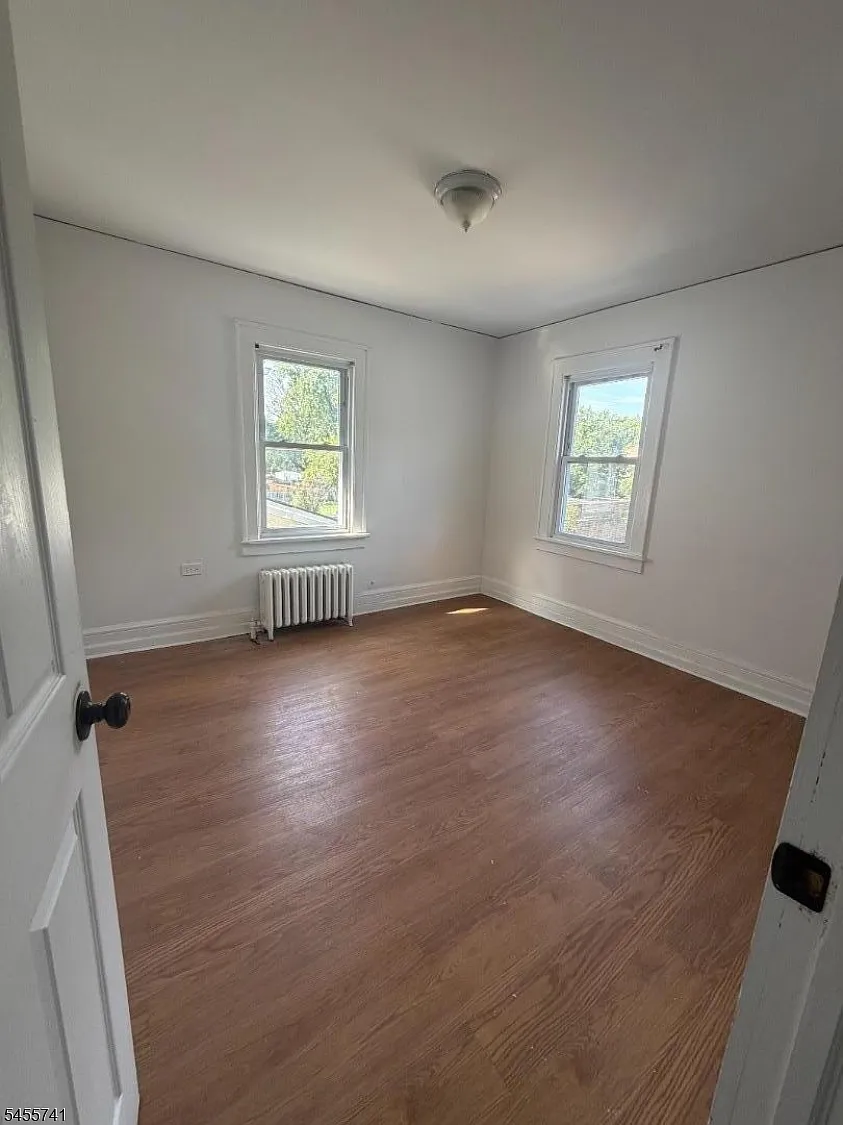 2 bed, 1.0 bath, $2,500 — Photo 4