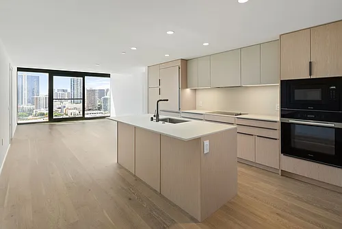 333 Ward Ave Photo 1