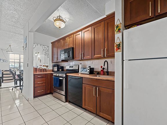 5th image of 745 Saint Anns Ave #71C