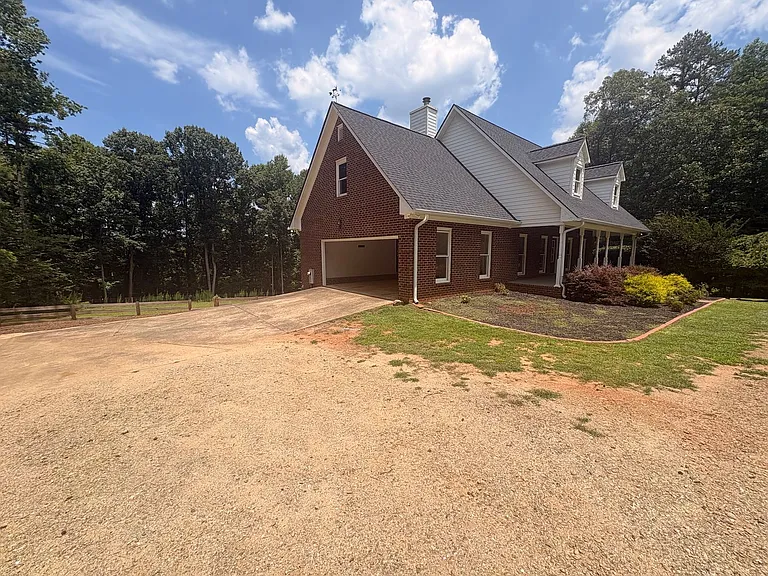 1540 Cleveland Rd — Photo 3