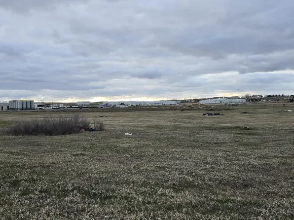 1st Ave E, Dickinson, ND 58601