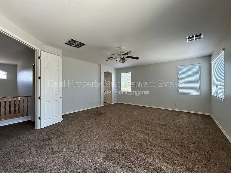 9707 S 45th Ave — Photo 37