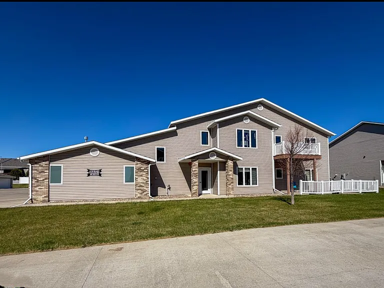 1770 E Calgary Ave — Photo 14