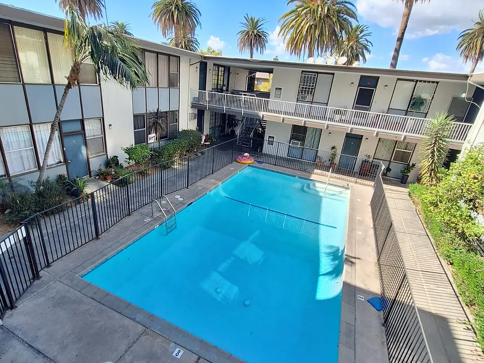 400 Occidental