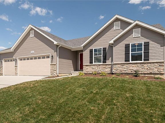 Photos are of the similar floor plan/exterior of future home. They are not photos of home under construction-features may vary.