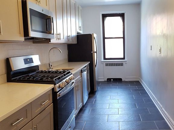 5th image of 2020 Kings Hwy APT 2