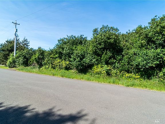 4th image of 149 Sand Dune Ave SW