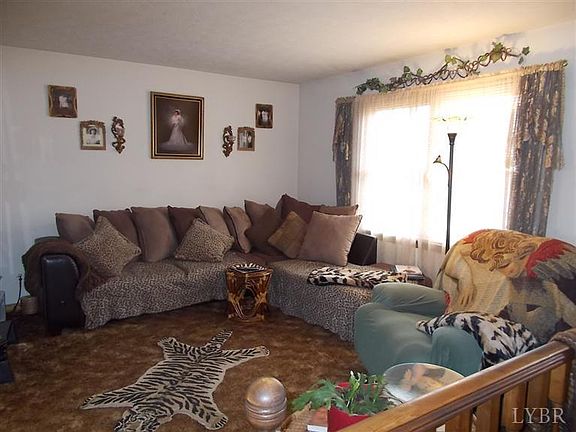 2nd image of 334 Woodland Dr