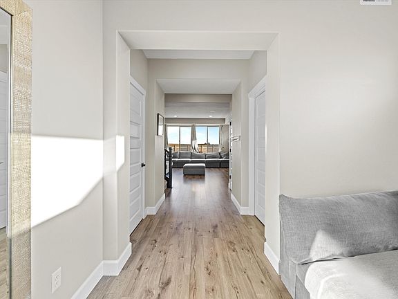 3rd image of 9605 Kokanee Dr