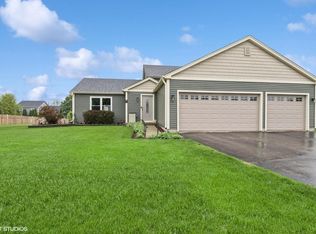 260 Quail Dr, Genoa City, WI 53128