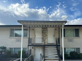 680 N 300 E, Provo, UT