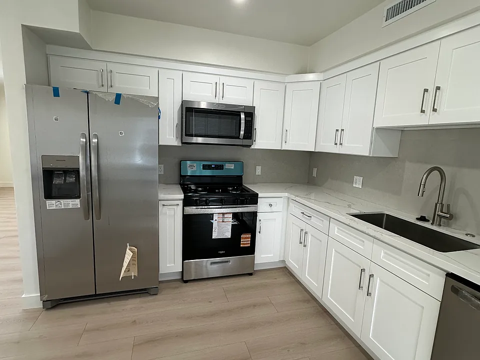 217 Sinclair Ave #217