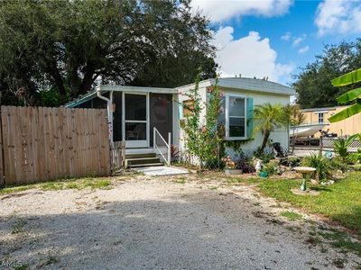 233 Sacramento St, North Fort Myers, FL, 33903