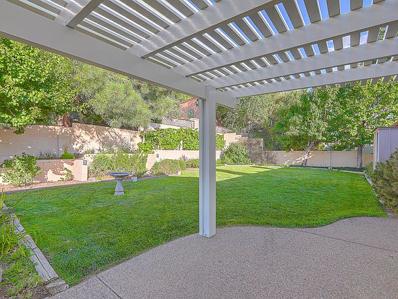 2nd image of 4116 Camino De La Sierra NE