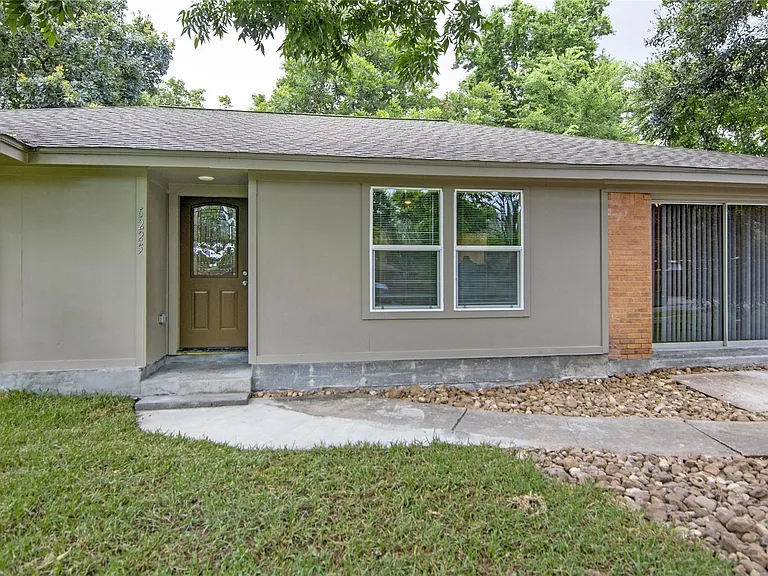 6225 Indigo St — Photo 4