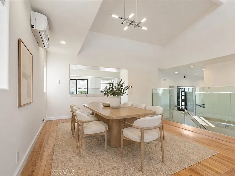 5226 Medina Rd — Photo 10