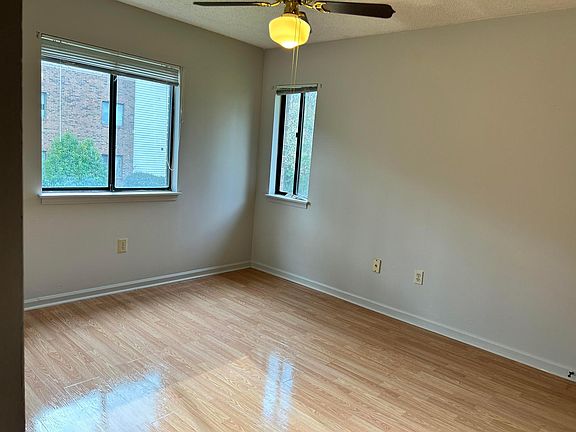 2nd image of 1522 Parkway Ct #D8