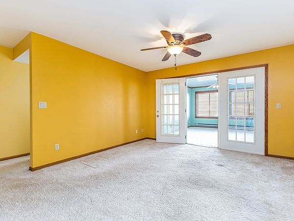 4th image of 3134 Pasadena Ct Unit 18