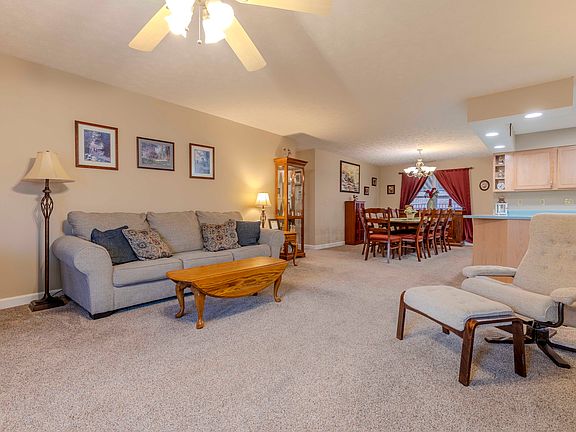 2nd image of 407 Southwood Dr