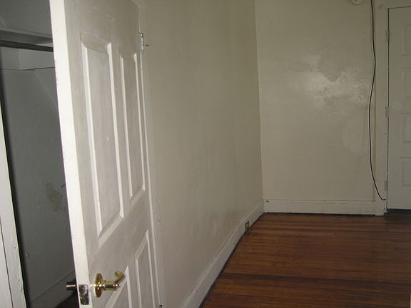 2nd image of 133 Chambersburg St APT 3