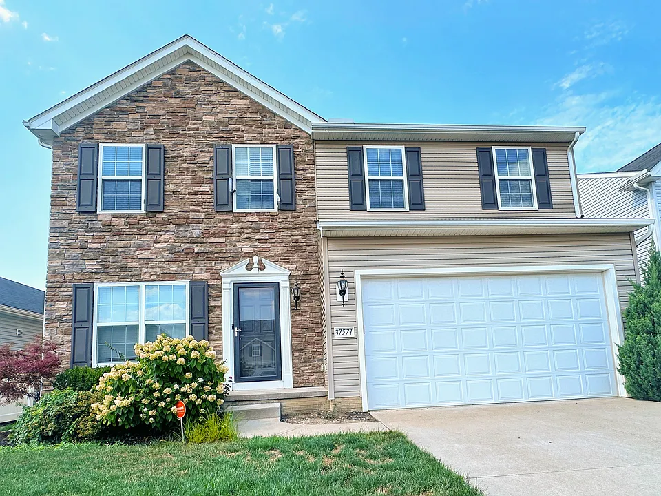 37571 Tail Feather Dr