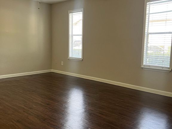 4th image of 1302 E Broadway St APT 119