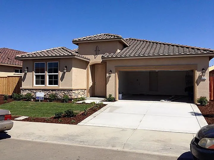 8251 Brookhaven Cir photo 1