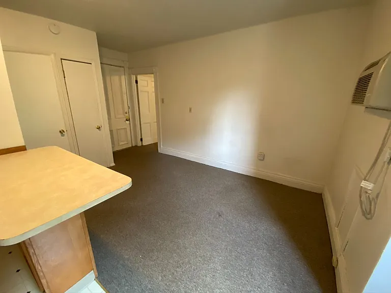 77 Bates St #3 — Photo 3