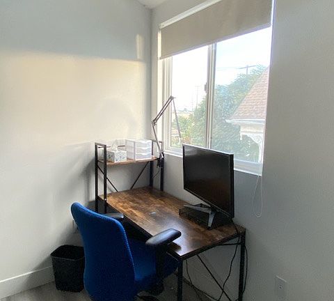 5th image of 1426 W 35th St #1