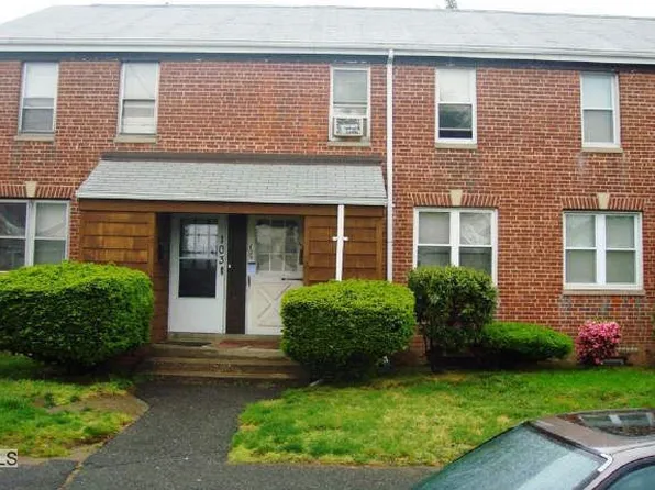 105 Louisiana Ave, Bridgeport, CT 06610