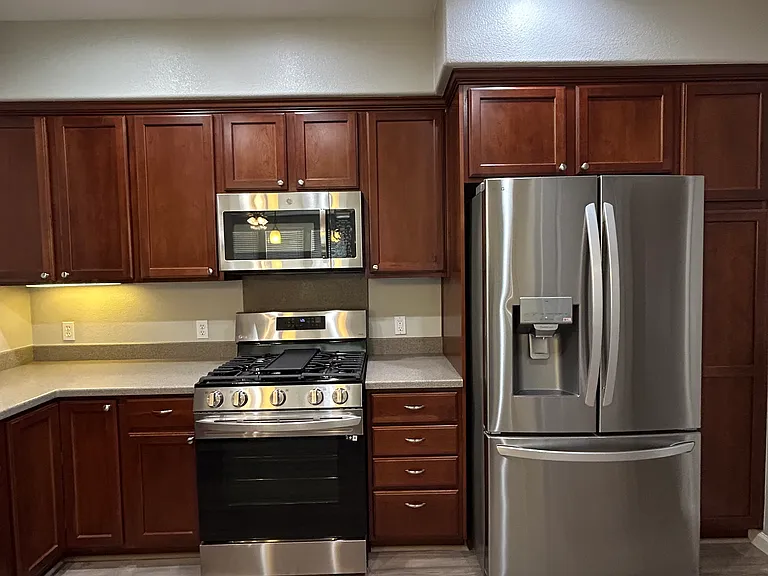228 W Lucita Way — Photo 1