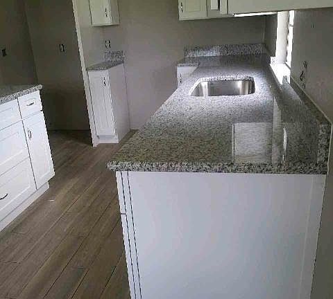 4th image of 104 Babson Dr