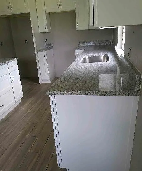 104 Babson Dr — Photo 4