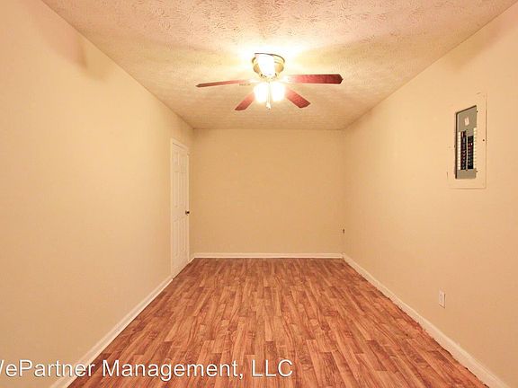 2nd image of 670 Carriage Ln