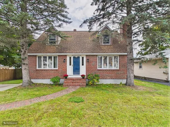 350 Lake Street, Nashua, NH 03060