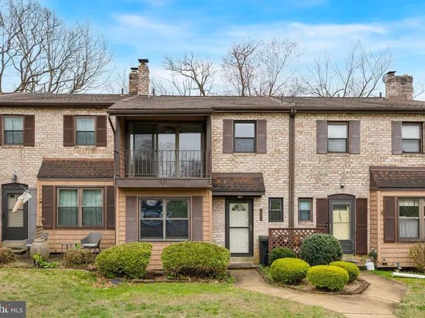 233 Bishop Dr, Aston, PA 19014