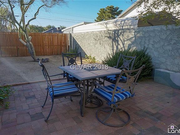 4th image of 1324 Douglas Dr