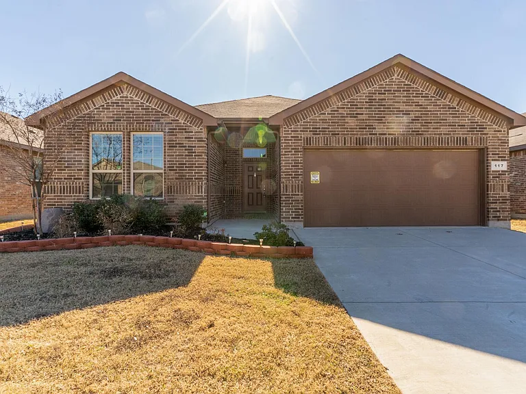 117 Red Fox Ln — Photo 1