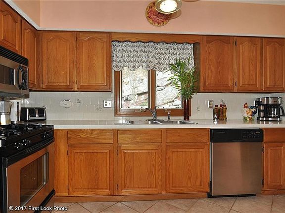 5th image of 5 Amanda Ct