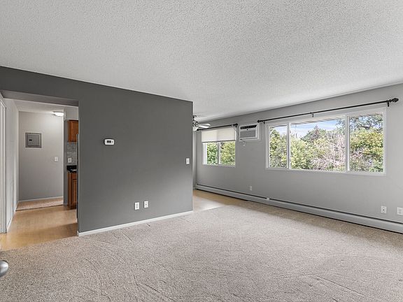 4th image of 2720 Rosalyn Ct APT 303
