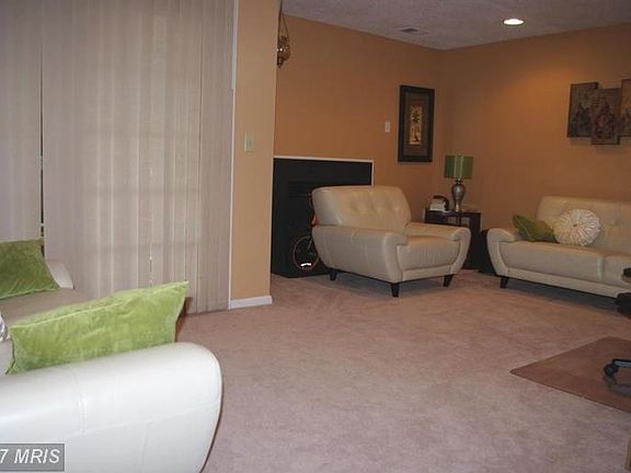 3rd image of 2401 Hamden Ct #H2401