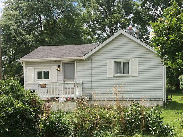1st image of 393 Saint Clair St